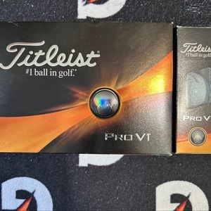 “Big” Dozen (15) Titleist Pro v1 Golf Balls in Mint Condition.